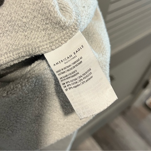 American Eagle Crew Neck Sweater - Picture 7 of 7